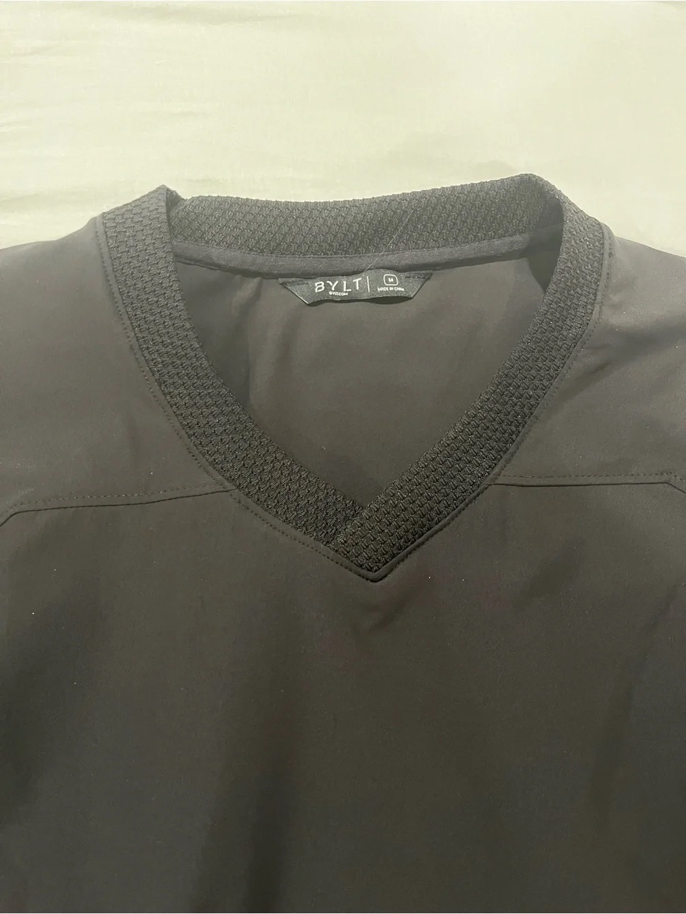 Brand New BYLT Arc Lightweight V-Neck Pullover Golf Jacket Black Medium